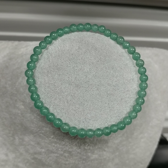 Green Aventurine Beaded Stretch Bracelet Natural Green Aventurine Gemstone Beads - Picture 5 of 12